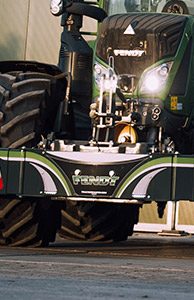 Design and colours tailored to your tractor or company.